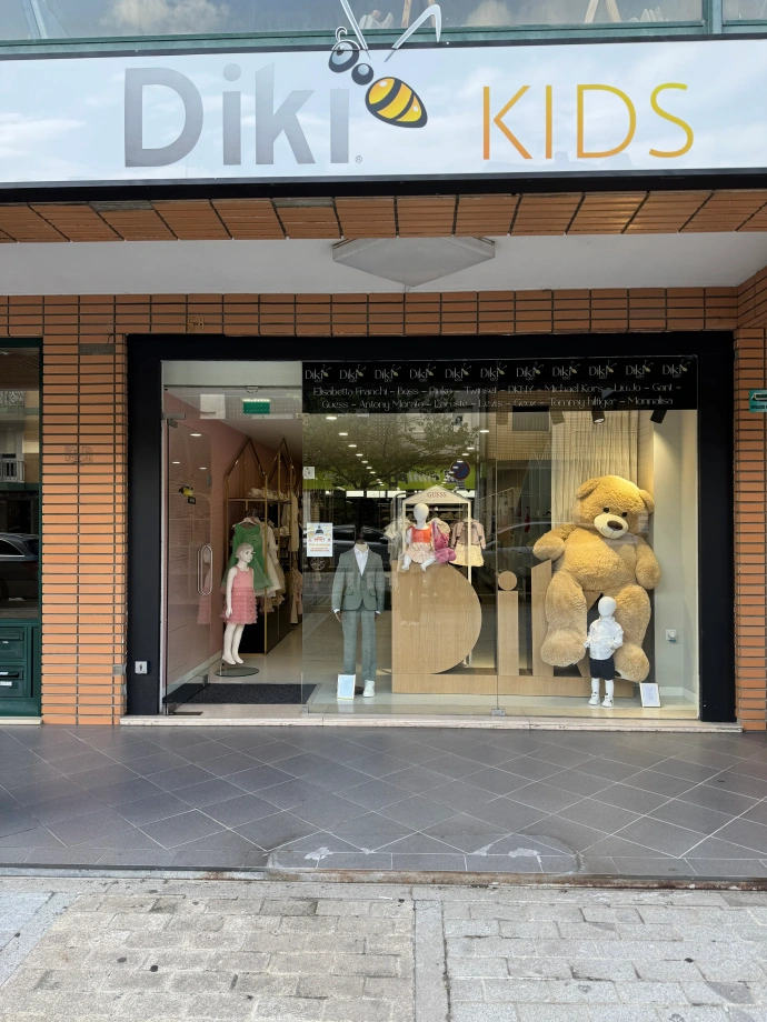 Entrada da loja da Diki Kids